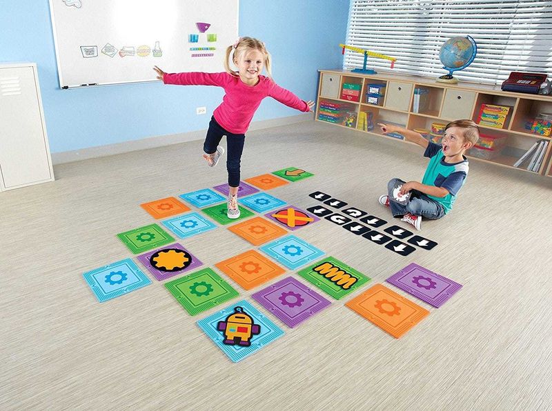 картинка Развивающая игрушка "Найди код"  (напольная, 50 элементов) от магазина снабжение школ