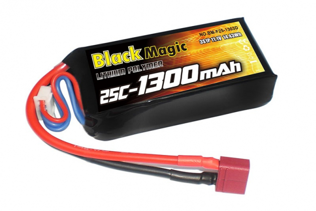 картинка Аккумулятор Black Magic 11.1V 1300mAh 25C LiPo Deans plug BM-F25-1303D от магазина снабжение школ