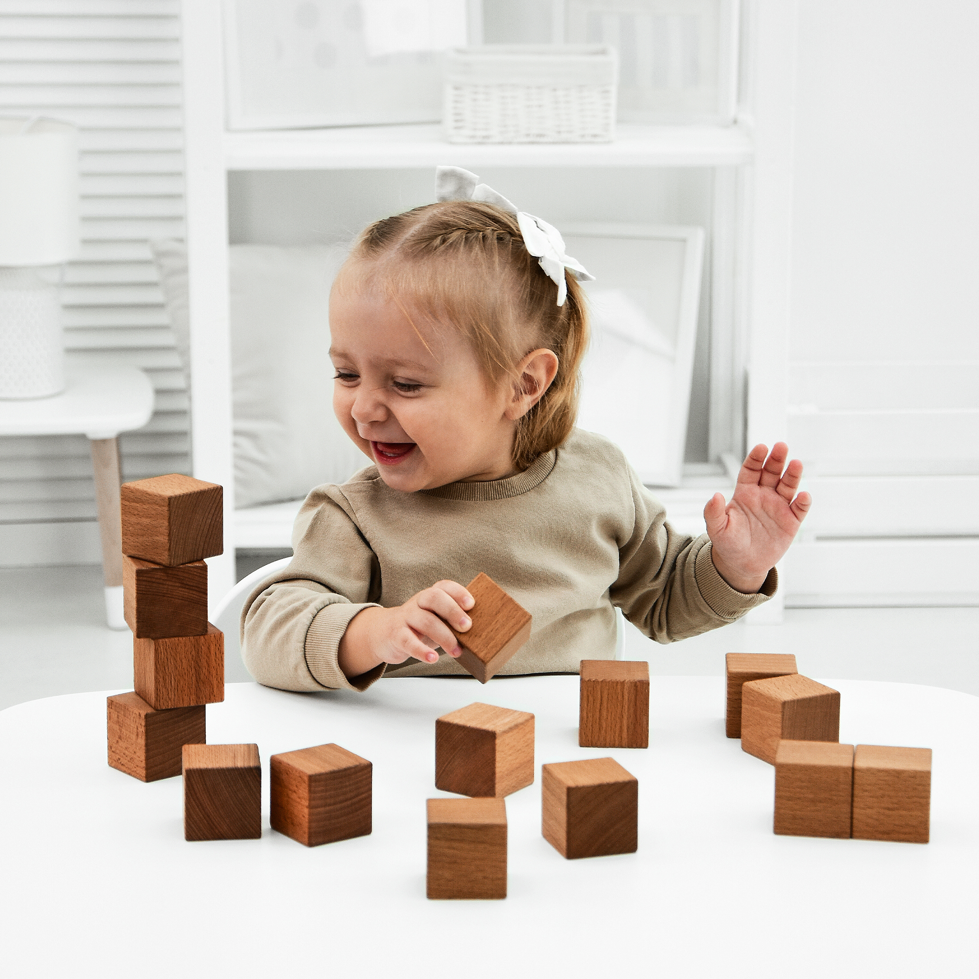 картинка Набор деревянных кубиков Mega Toys. 30 шт в упаковке от магазина снабжение школ