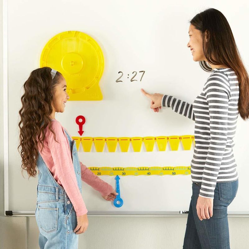 картинка Развивающая игрушка "Учимся определять время. Часовой пазл", большой набор  (11 элементов) от магазина снабжение школ